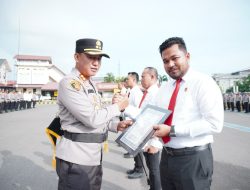 Berprestasi, Personel Sat Reskrim dan Sat Narkoba Polres Lhokseumawe Terima Penghargaan