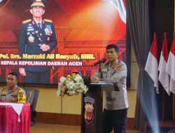 Tiba di Lhokseumawe, Kapolda Aceh, Berikan Arahan Kepada Personil dan Serahkan Bingkisan Kepada Mantan Kombatan GAM